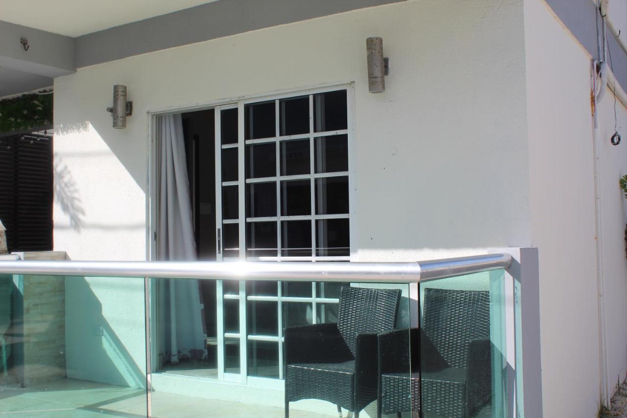 Barefoot Caye Caulker Hotel エクステリア 写真