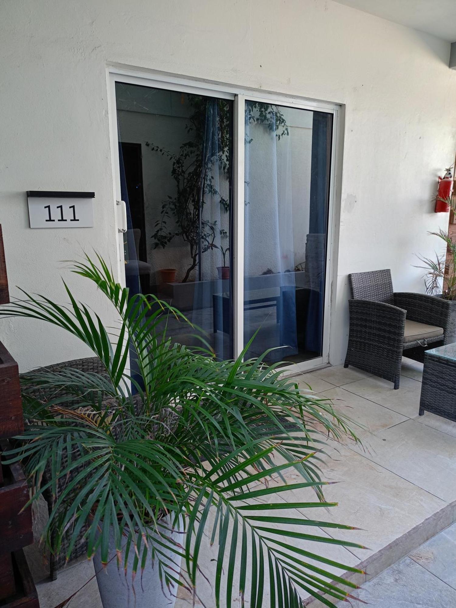 Barefoot Caye Caulker Hotel エクステリア 写真