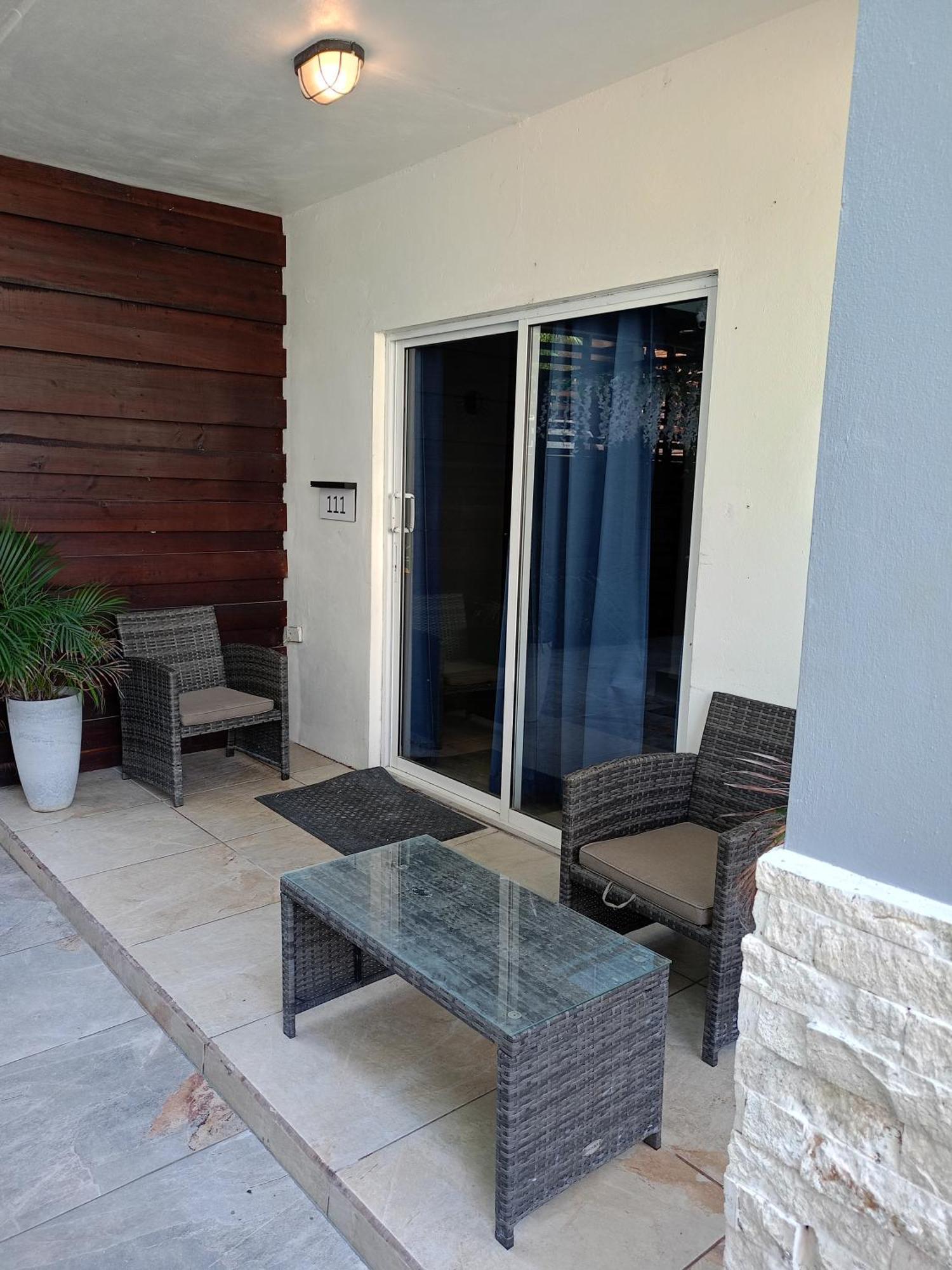 Barefoot Caye Caulker Hotel エクステリア 写真