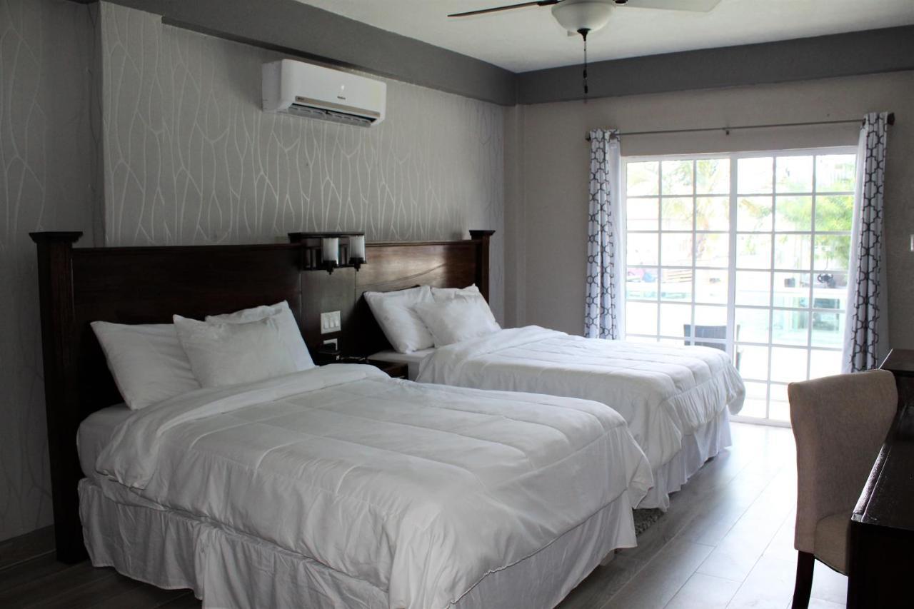 Barefoot Caye Caulker Hotel エクステリア 写真