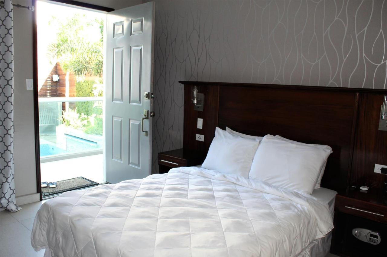 Barefoot Caye Caulker Hotel エクステリア 写真