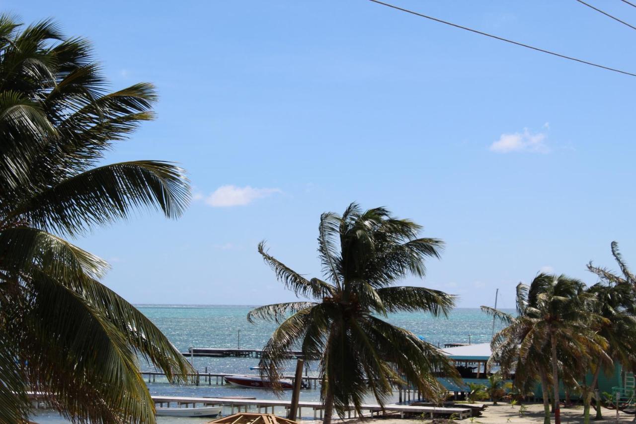 Barefoot Caye Caulker Hotel エクステリア 写真
