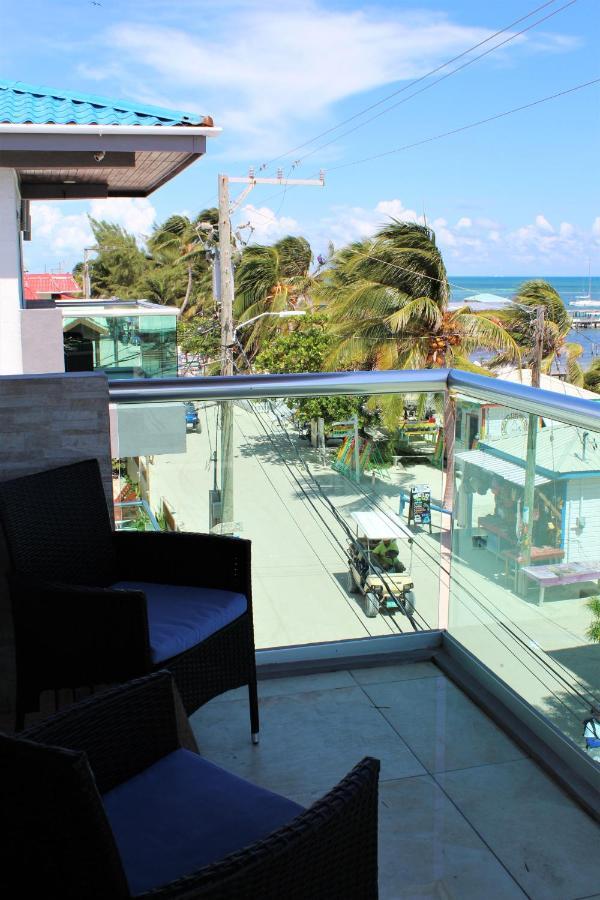 Barefoot Caye Caulker Hotel エクステリア 写真