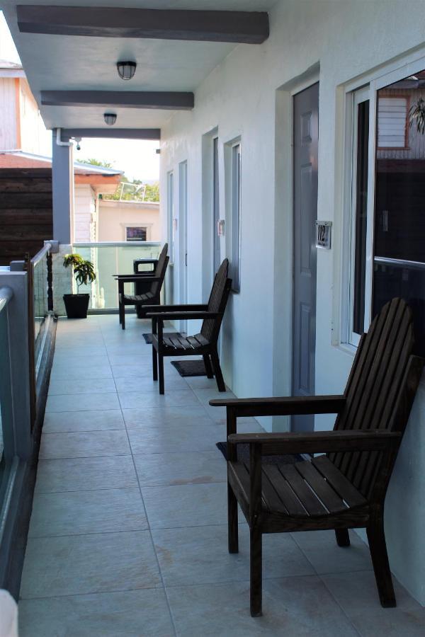 Barefoot Caye Caulker Hotel エクステリア 写真